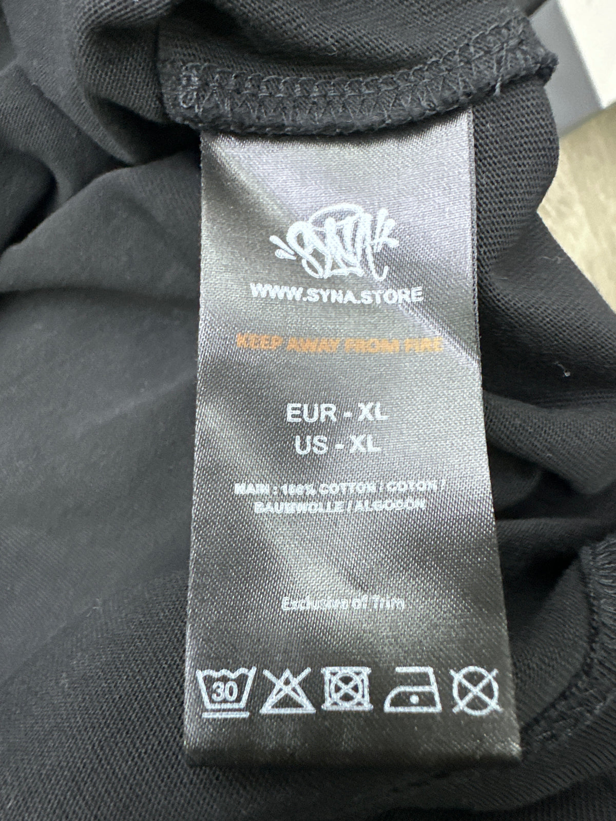 Syna Scream Tee Black/Pink Preloved
