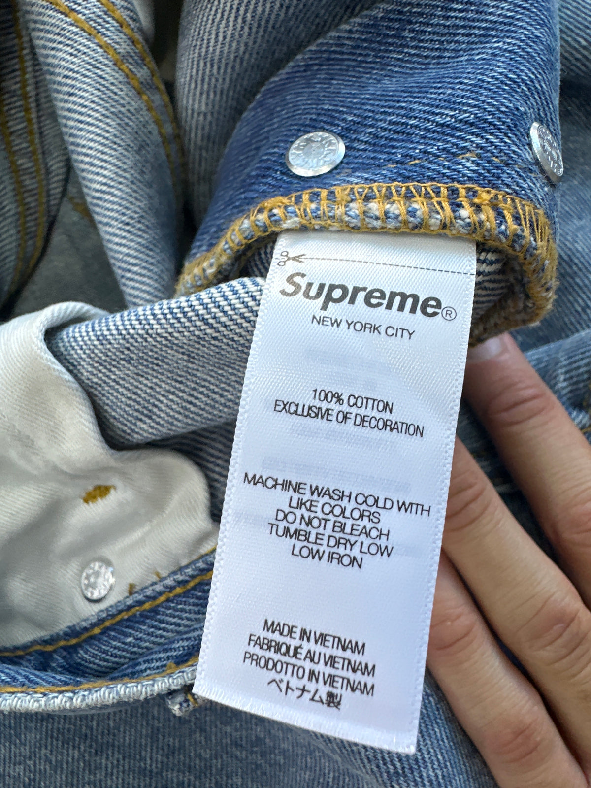 Supreme Light Wash Jeans Preloved
