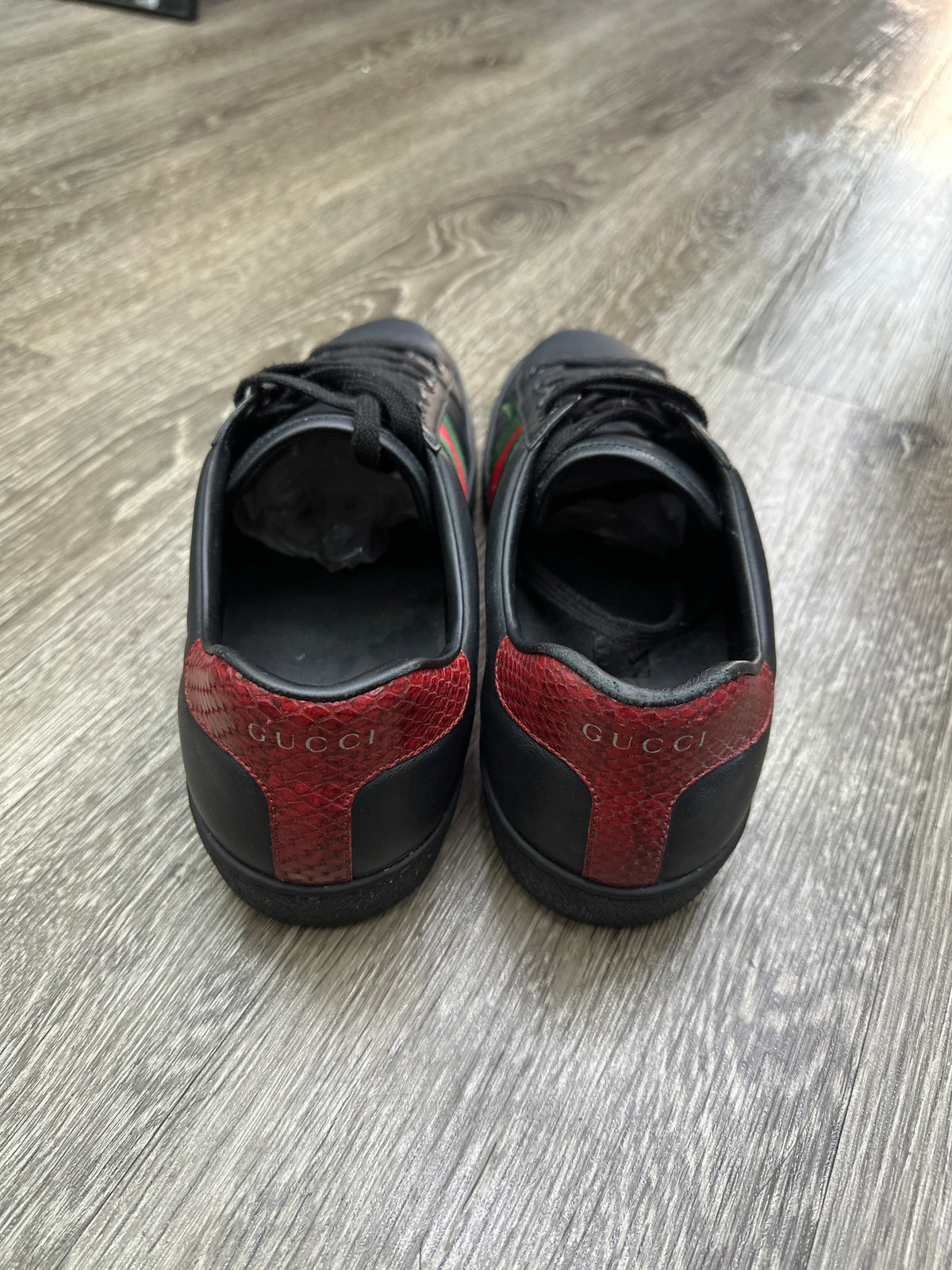 Gucci Ace Black W Red/Green Stripe Preloved