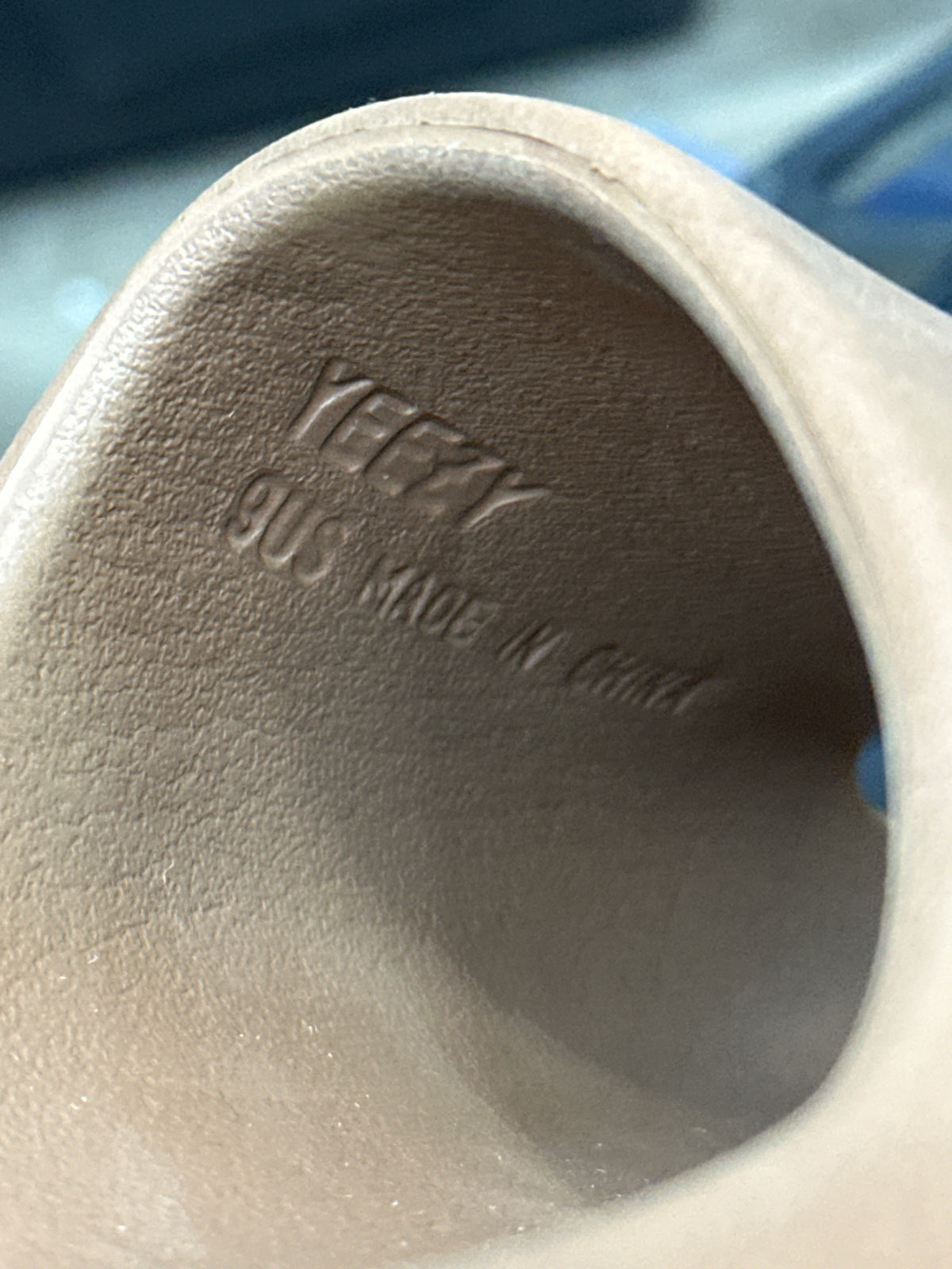 Yeezy Slides Flax Preloved