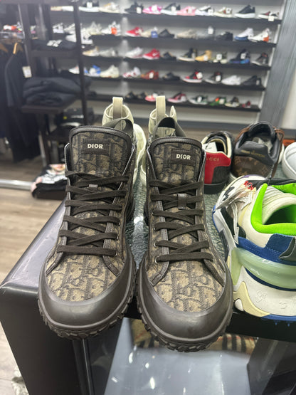 Dior B28 Beige Black Preloved