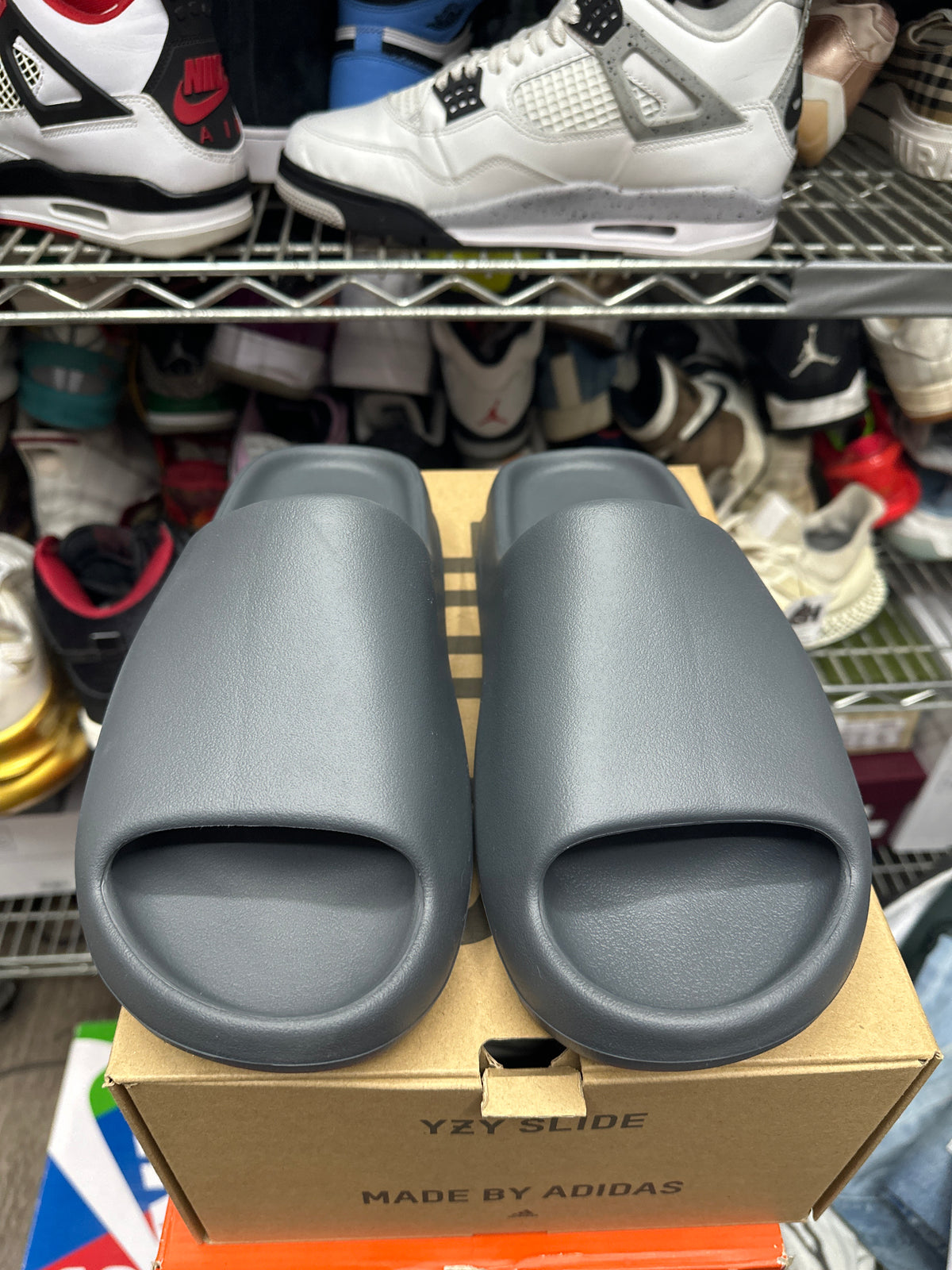 Yeezy Slide Slate Grey New