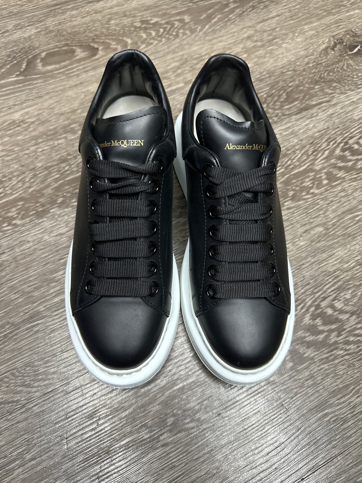 Alexander McQueen Black/White Preloved