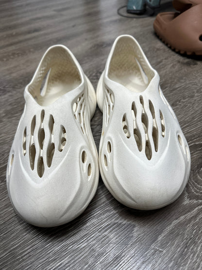 Yeezy Foam RNNR Sand Preloved