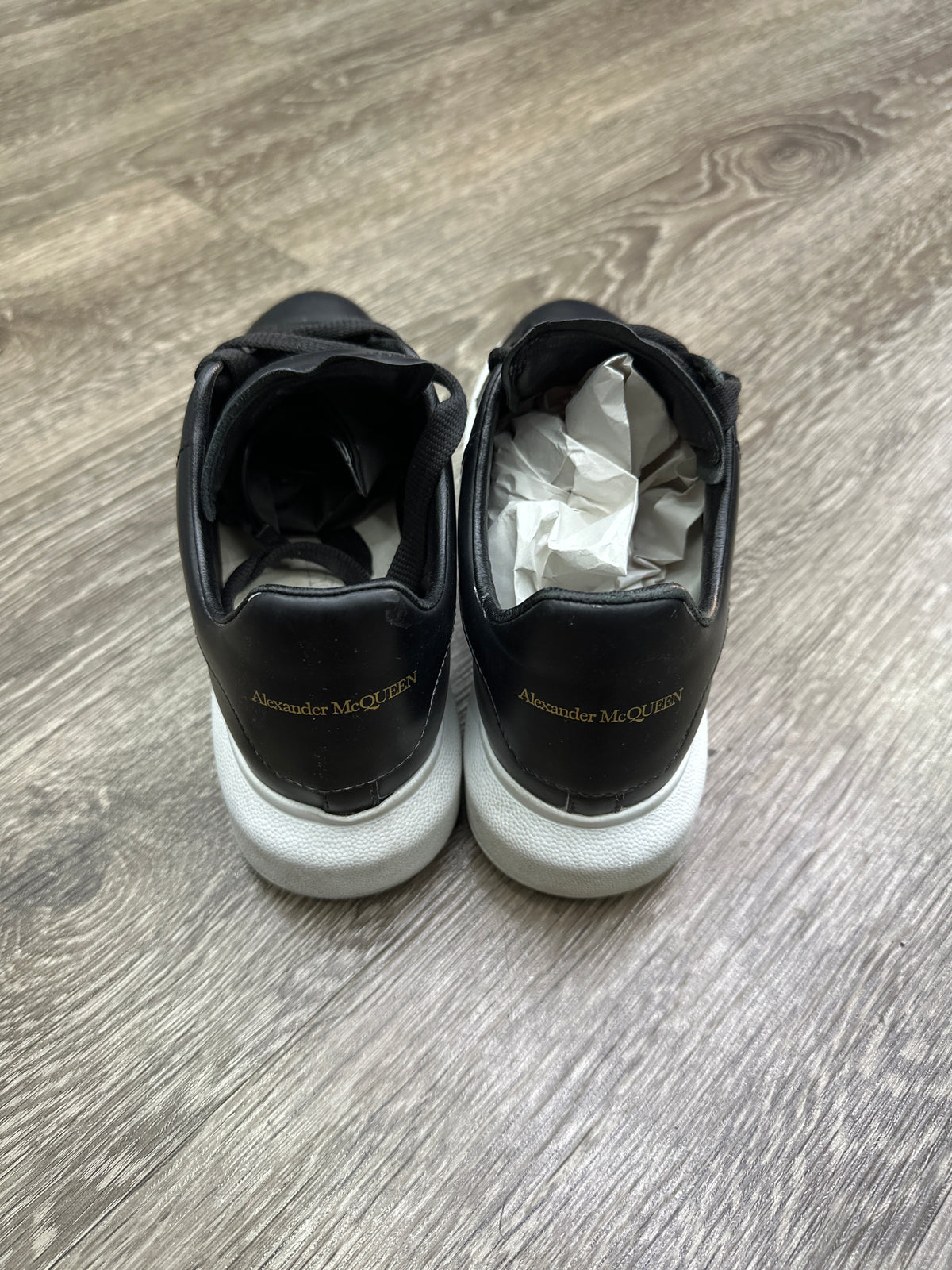 Alexander McQueen Black/White Preloved