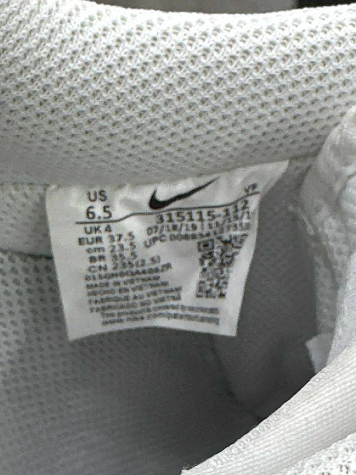 Air Force 1 Triple White Preloved