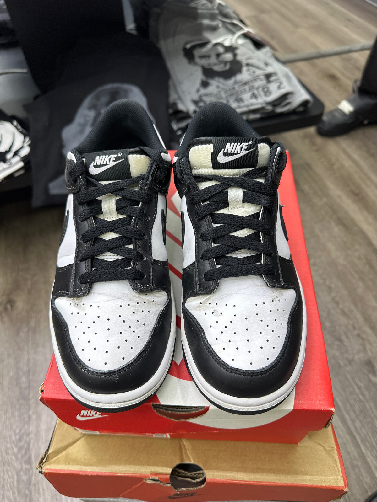 Nike Dunk Low Panda Preloved