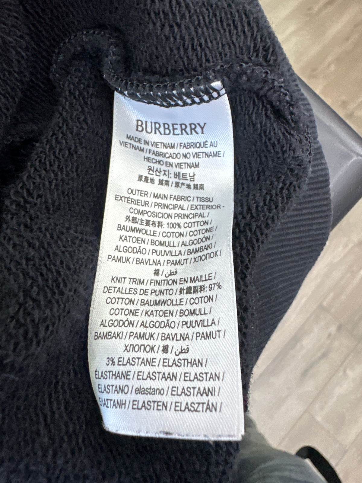 Burberry Zip Up Black Preloved