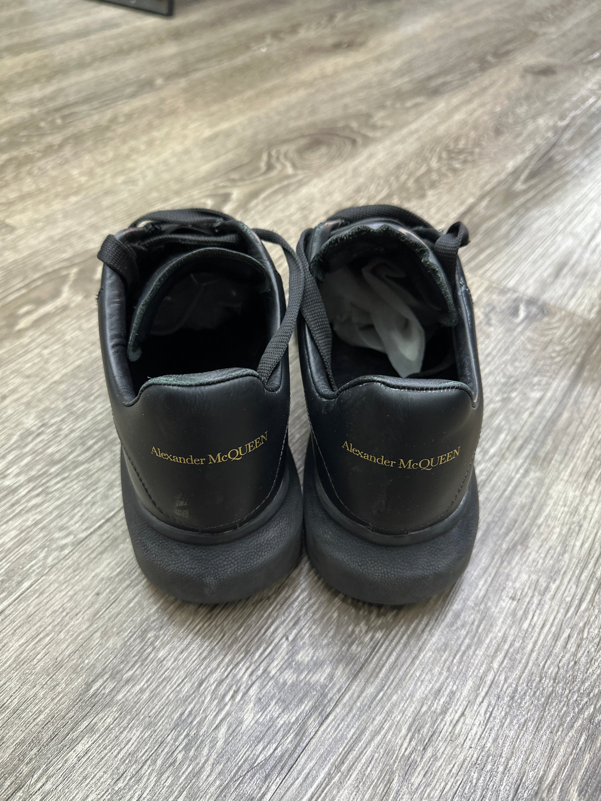 Alexander McQueen Black/Black Preloved