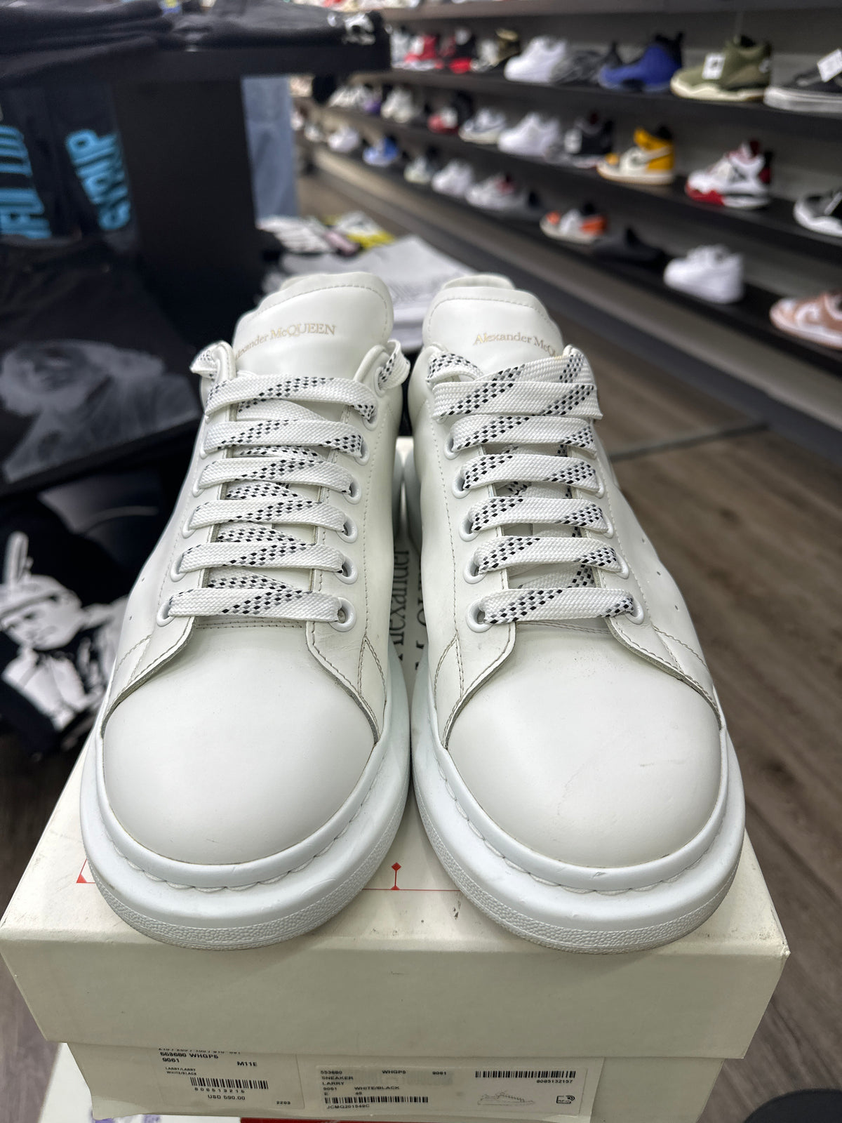 Alexander McQueen White/Blk Preloved