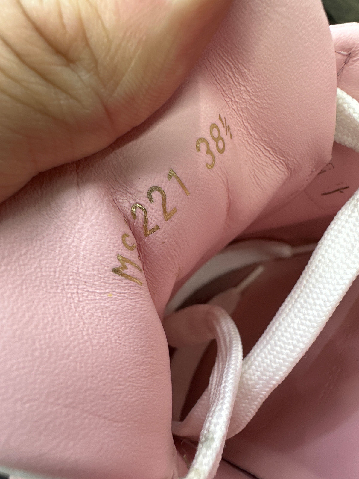Louis Vuitton Time Out White/Pink Preloved