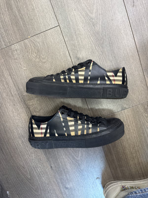 Burberry Low Black Check Sneakers Preloved
