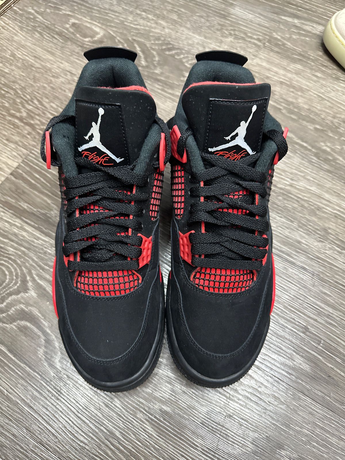 Jordan 4 Red Thunder Preloved