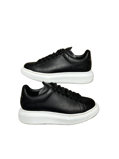 Alexander McQueen Black/White Preloved