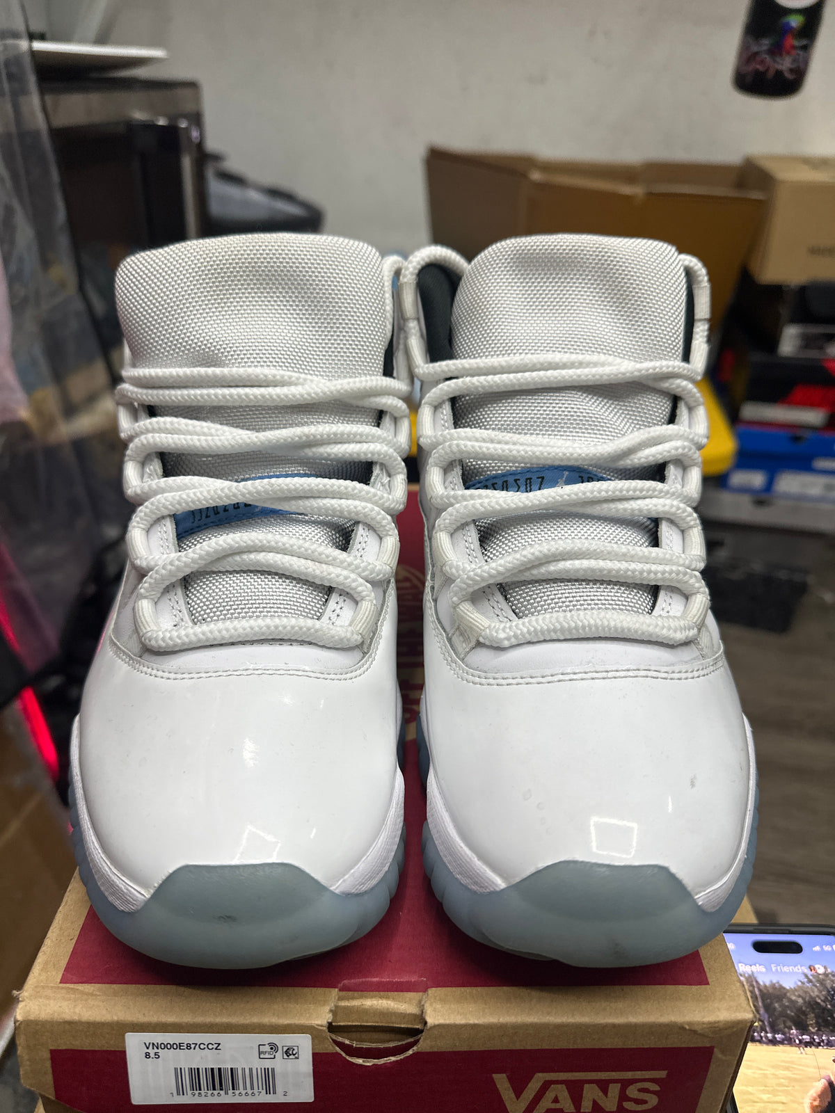 Jordan 11 Legend Blue Preloved