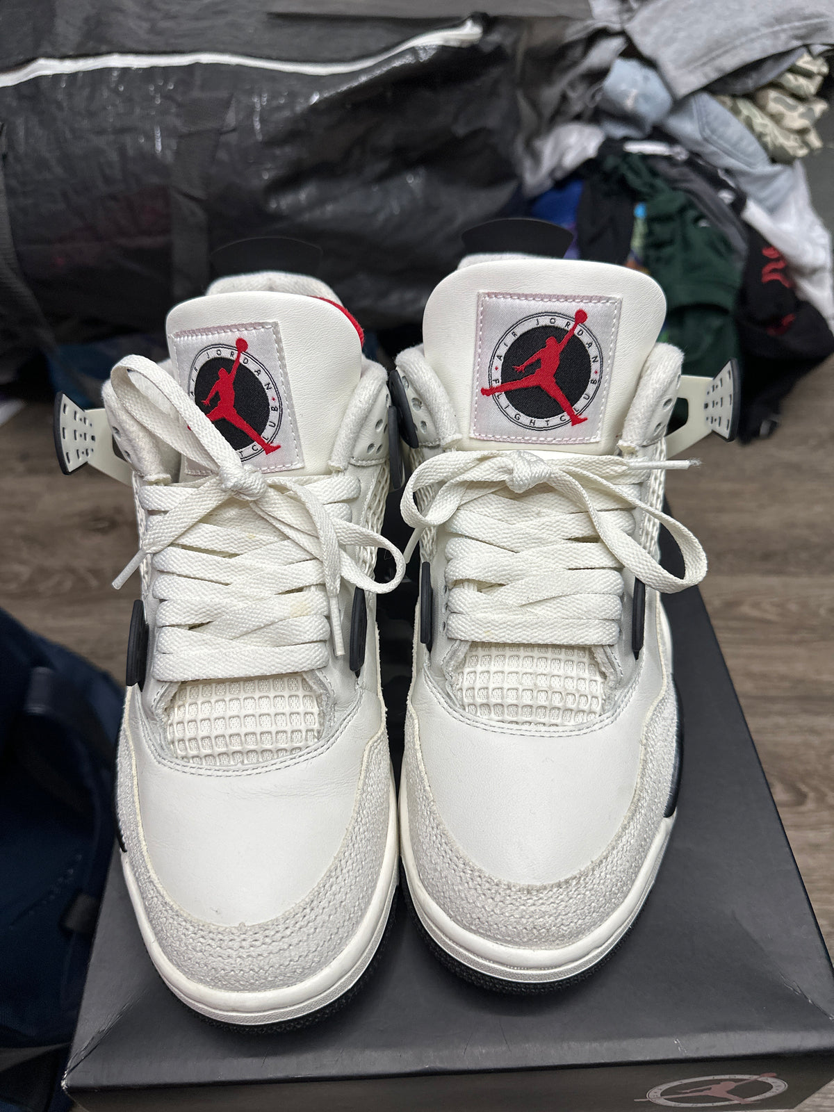 Jordan 4 Flight Club Preloved