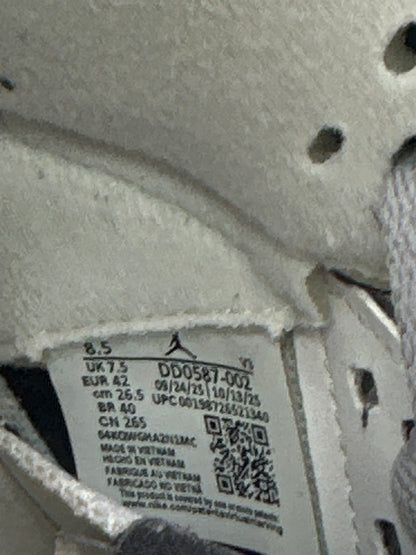 Jordan 5 Wolf Grey Preloved