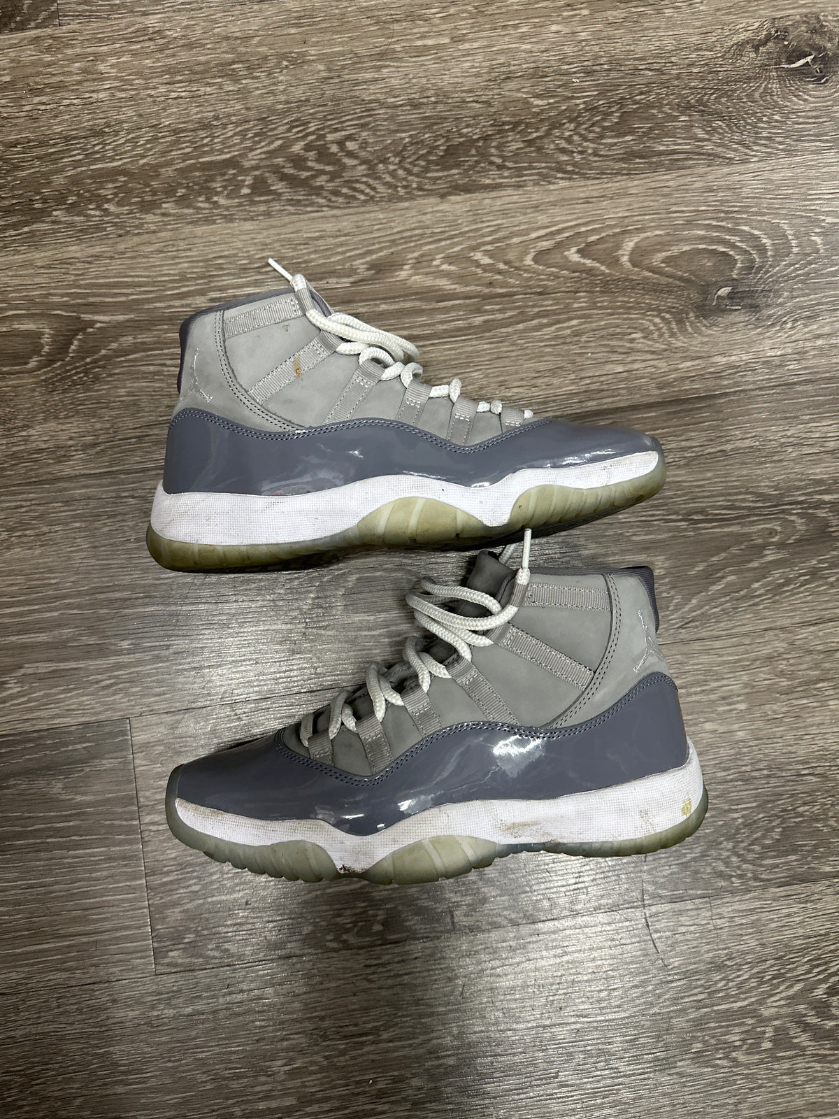 Jordan 11 Cool Grey Preloved Size 8.5