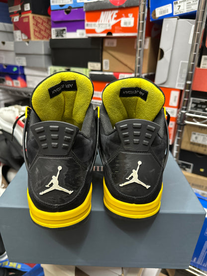 Jordan 4 Thunder Preloved