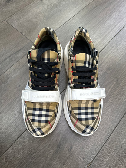 Burberry Regis Check Vintage Check Preloved Size 44