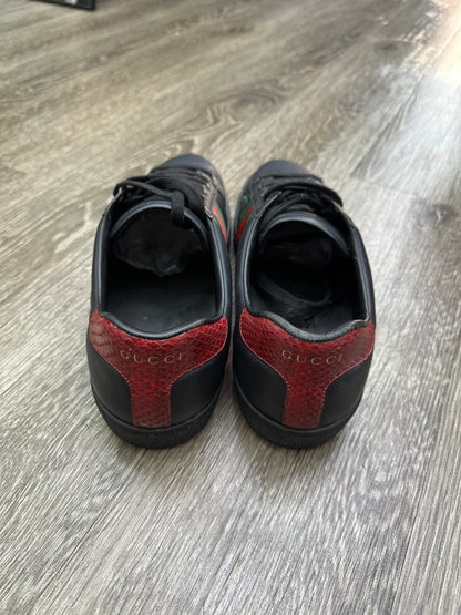 Gucci Ace Black W Red/Green Stripe Preloved