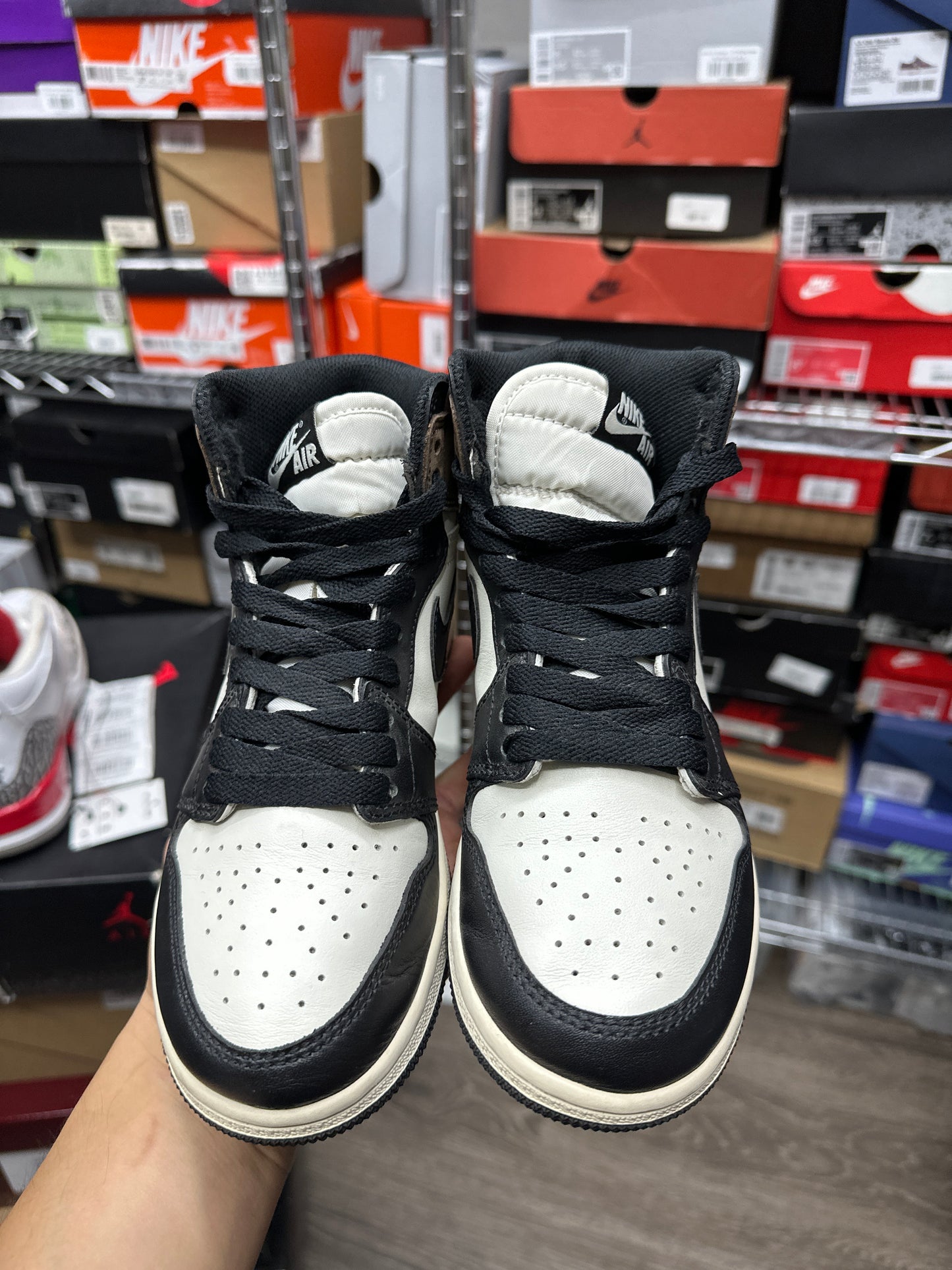 Jordan 1 Mocha Preloved