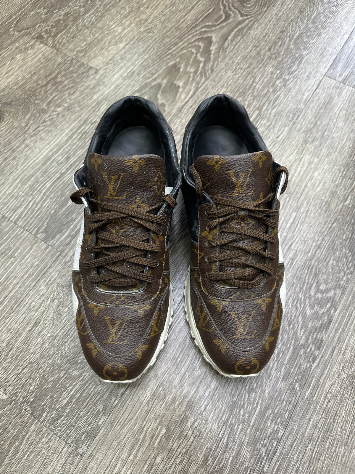Louis Vuitton Run Away Monogram Black/White/Brown Preloved