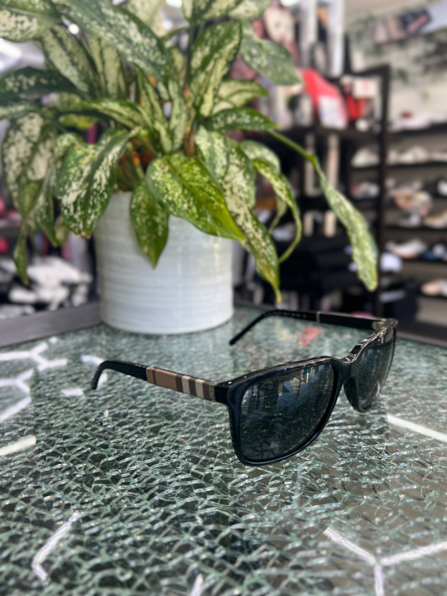 Burberry Sunglasses Black/Brown Preloved