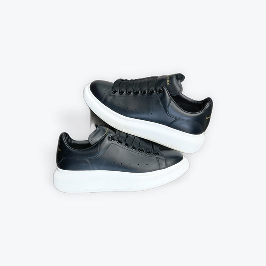 Alexander McQueen Black/White Preloved