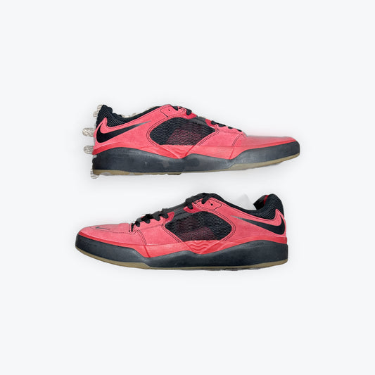 Nike SB Ishod Varsity Red/Black Preloved